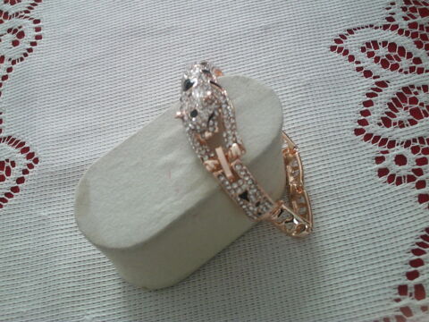  Bracelet f�lin L�opard avec strass pierres noires N� 1085 10 Beaune (21)