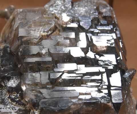 Quartz fumé jacaré, 10,6kg 490 Romainville (93)