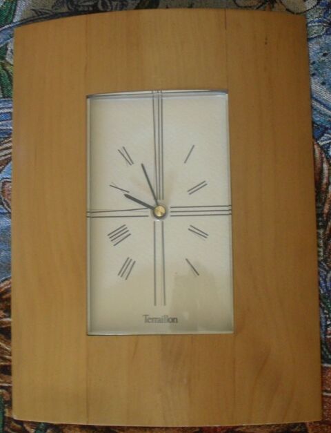 Pendule murale en bois Terraillon 25 Montreuil (93)