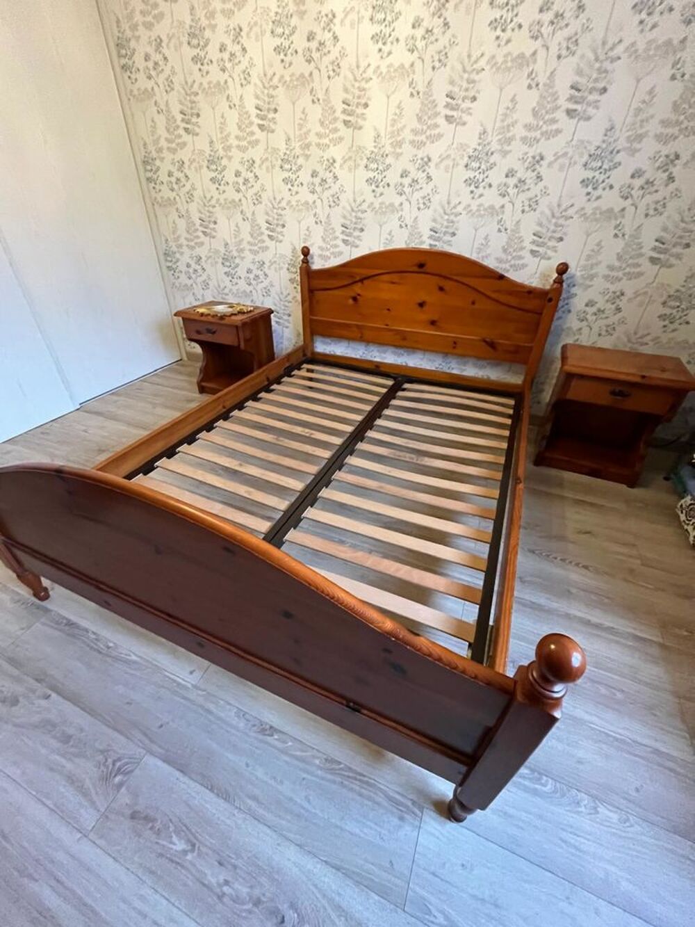 Chambre compl&egrave;te une personne en PIN MASSIF Meubles