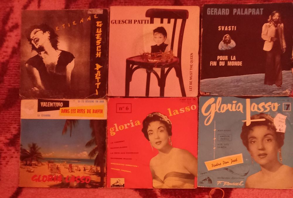 LOT DE 52X DISQUES VYNIL 45 TOURS FRANCAIS G1 CD et vinyles
