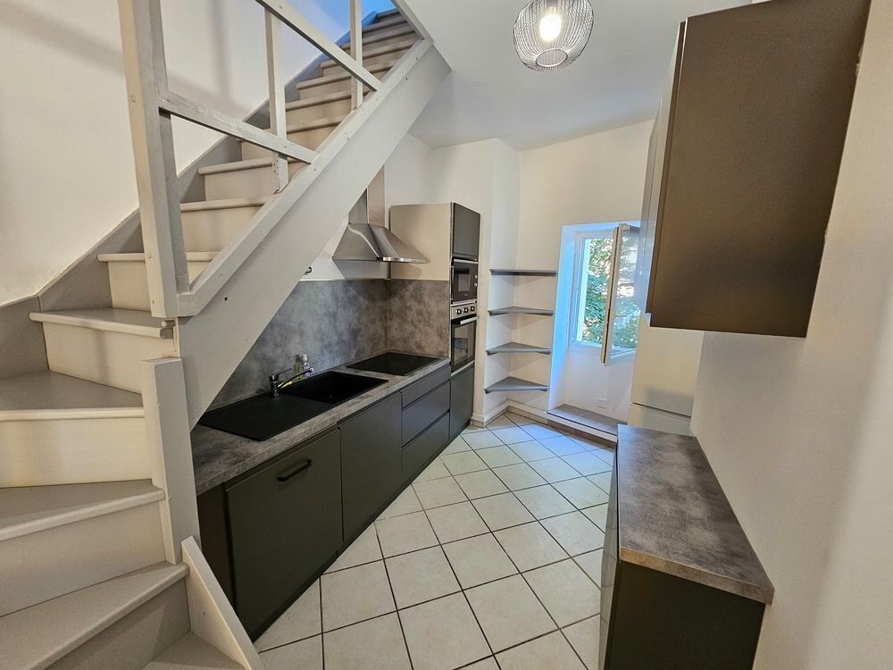 Location Appartement Appartement meublée 3 chambres 86m² Alès