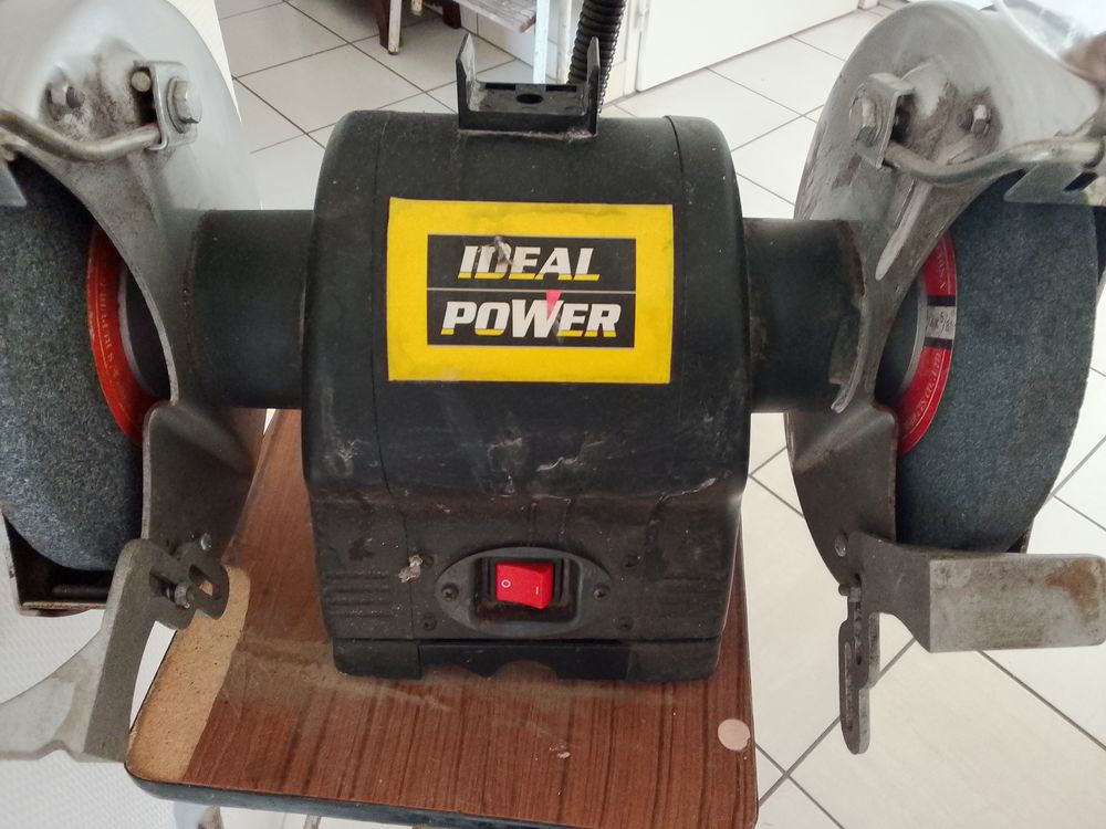 TOURET A MEULER PRESQUE NEUF Bricolage