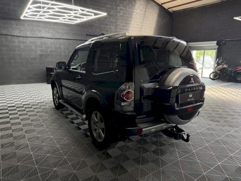 Pajero 3.2 Di-D170 Instyle BA Court 4x4 2008 occasion 33520 Bruges