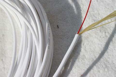 Câble fibre optique  4 Montigny-Lencoup (77)