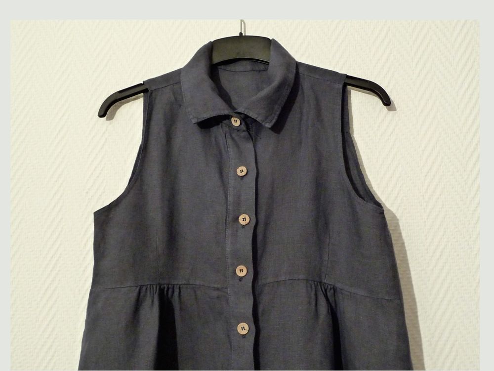 Chemise/ Blouse en 100% Lin Bleu sans manches- Taille S Vêtements