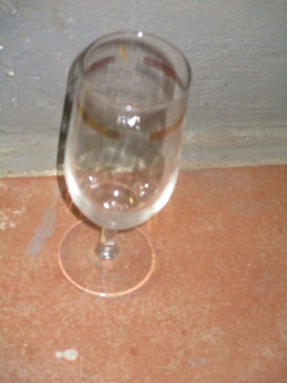 un verre vintage dorure sur le haut Décoration