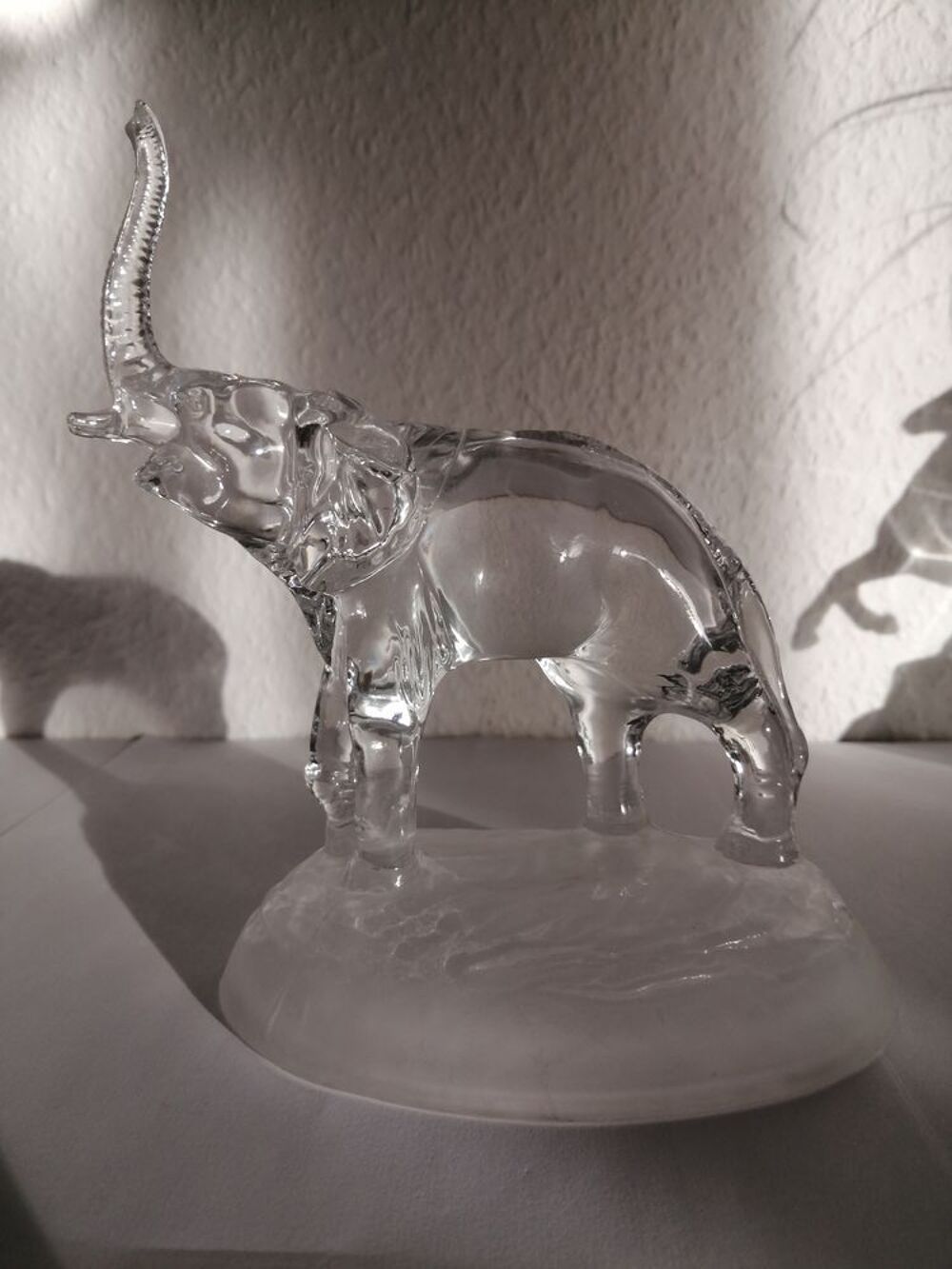 Pi&egrave;ce en cristal d'Arques : El&eacute;phant barrissant Décoration