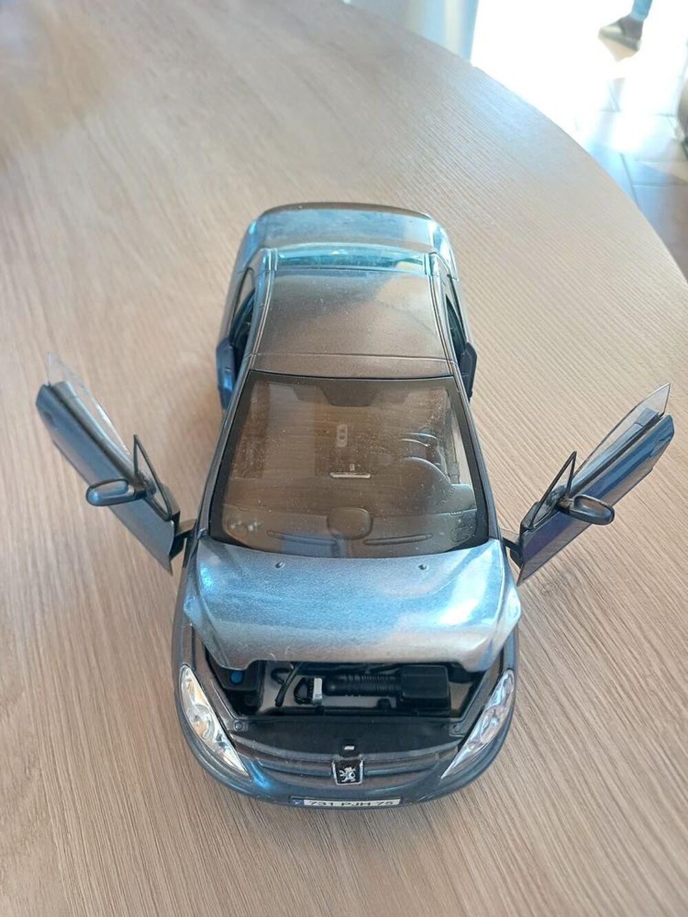 Peugeot 307CC Marque Solido 1/18eme en metal 