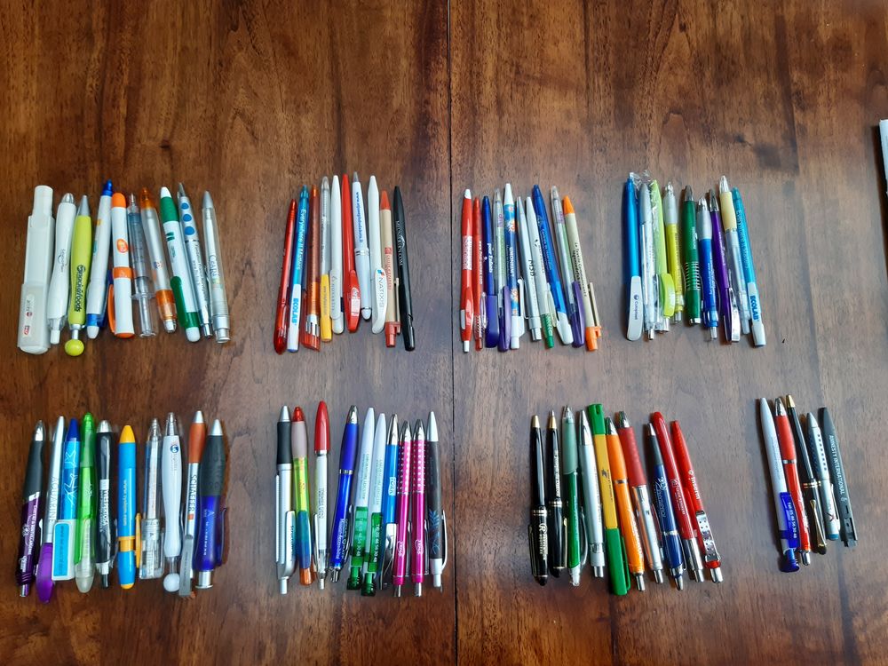 collection lot de 103 stylos publicitaires 