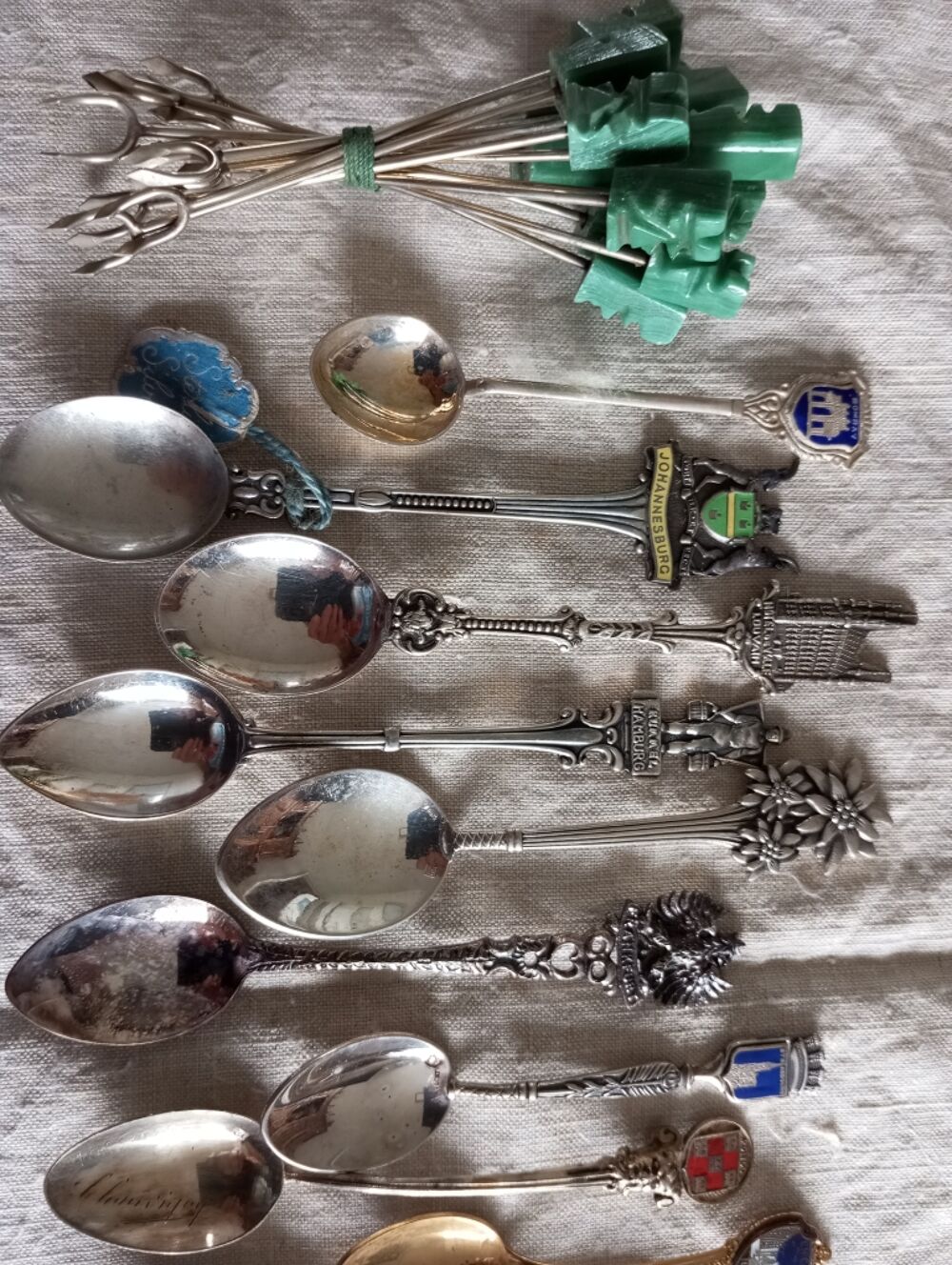 petites cuill&egrave;res de collection 