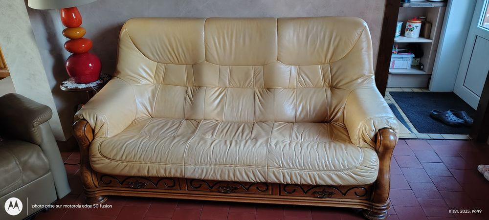 Salon cuir et ossature ch&ecirc;ne Meubles