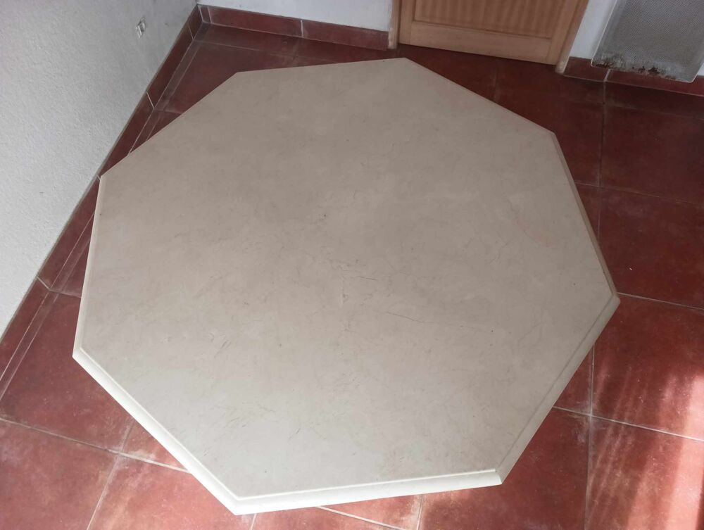 Table &agrave; manger en marbre Meubles