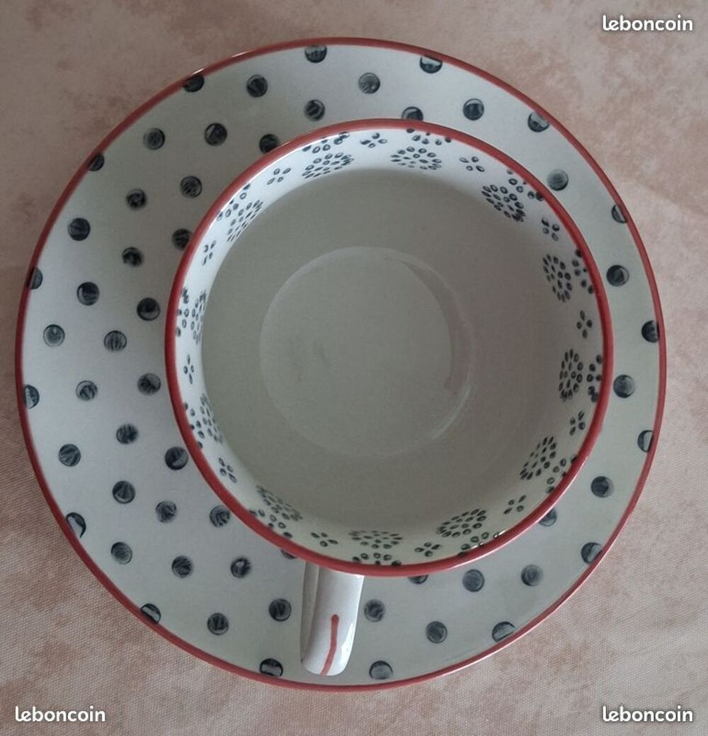 1 tasse de marque Amadeus avec soucoupe jamais utilis&eacute;e Décoration