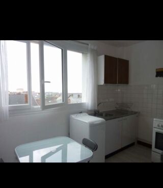  Appartement à louer 3 pièces 48 m²