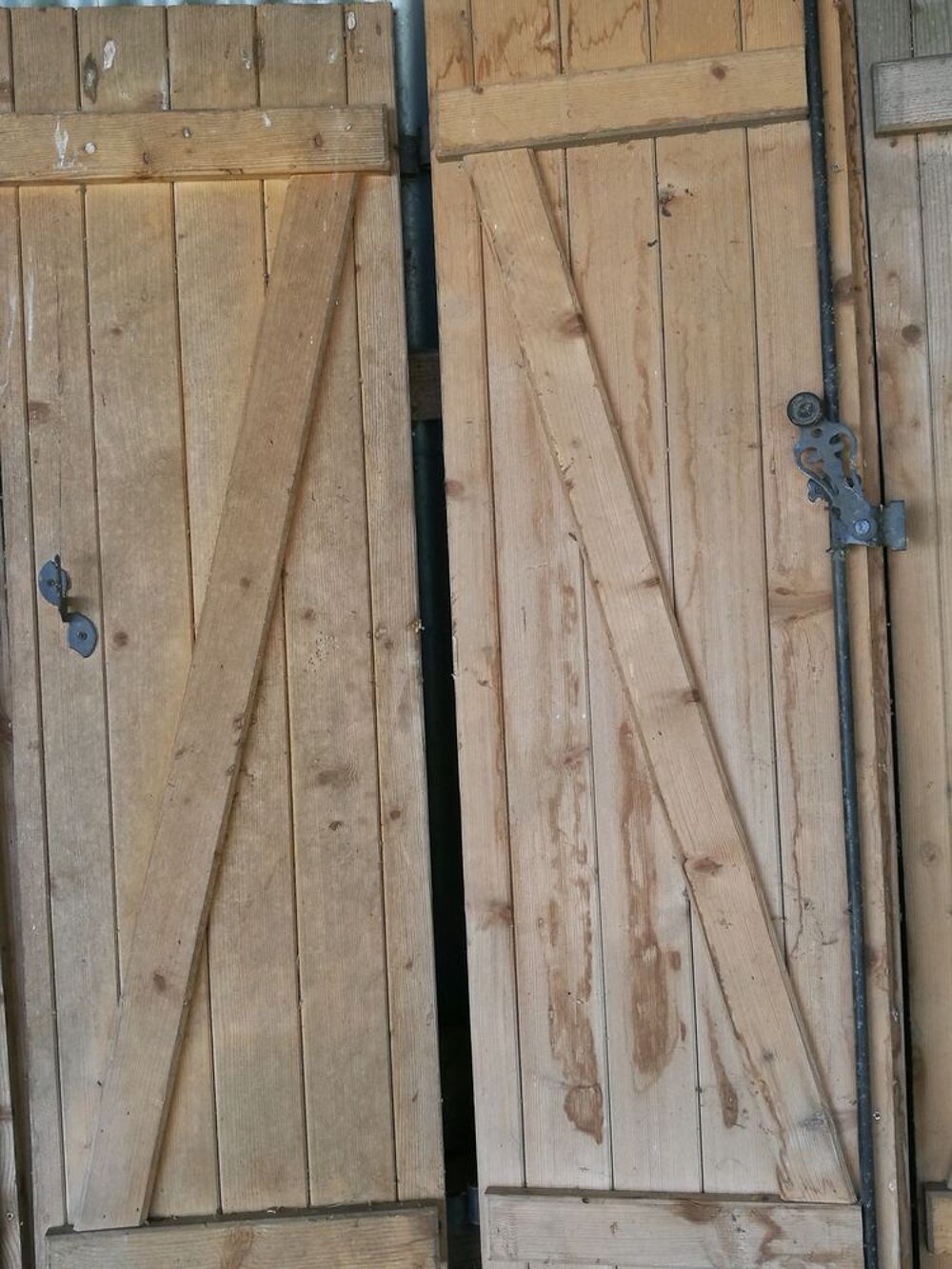 1 VOLETS BOIS avec ferrure Bricolage