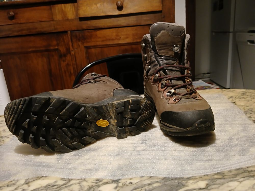 Chaussures randonn&eacute;e montagne Lowa Chaussures