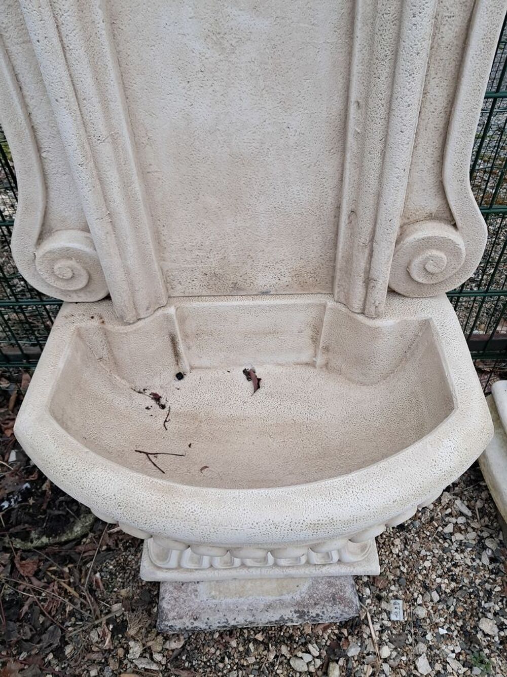 Fontaine murale en pierre reconstitu&eacute;e Décoration