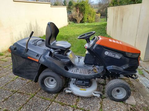 Micro tracteur tondeuse, marque   Oleo Mac  , 2500 Lantheuil (14)