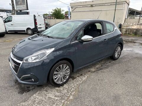 Annonce voiture Peugeot 208 9490 