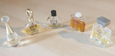 lot de 5 miniatures de parfum,  moiti pleines 10 Lagny-sur-Marne (77)