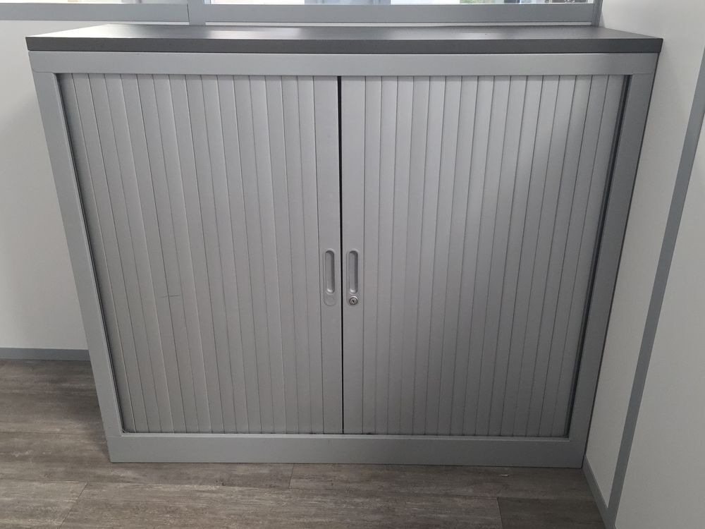 Lot Bureau avec 2 meubles de rangement Meubles