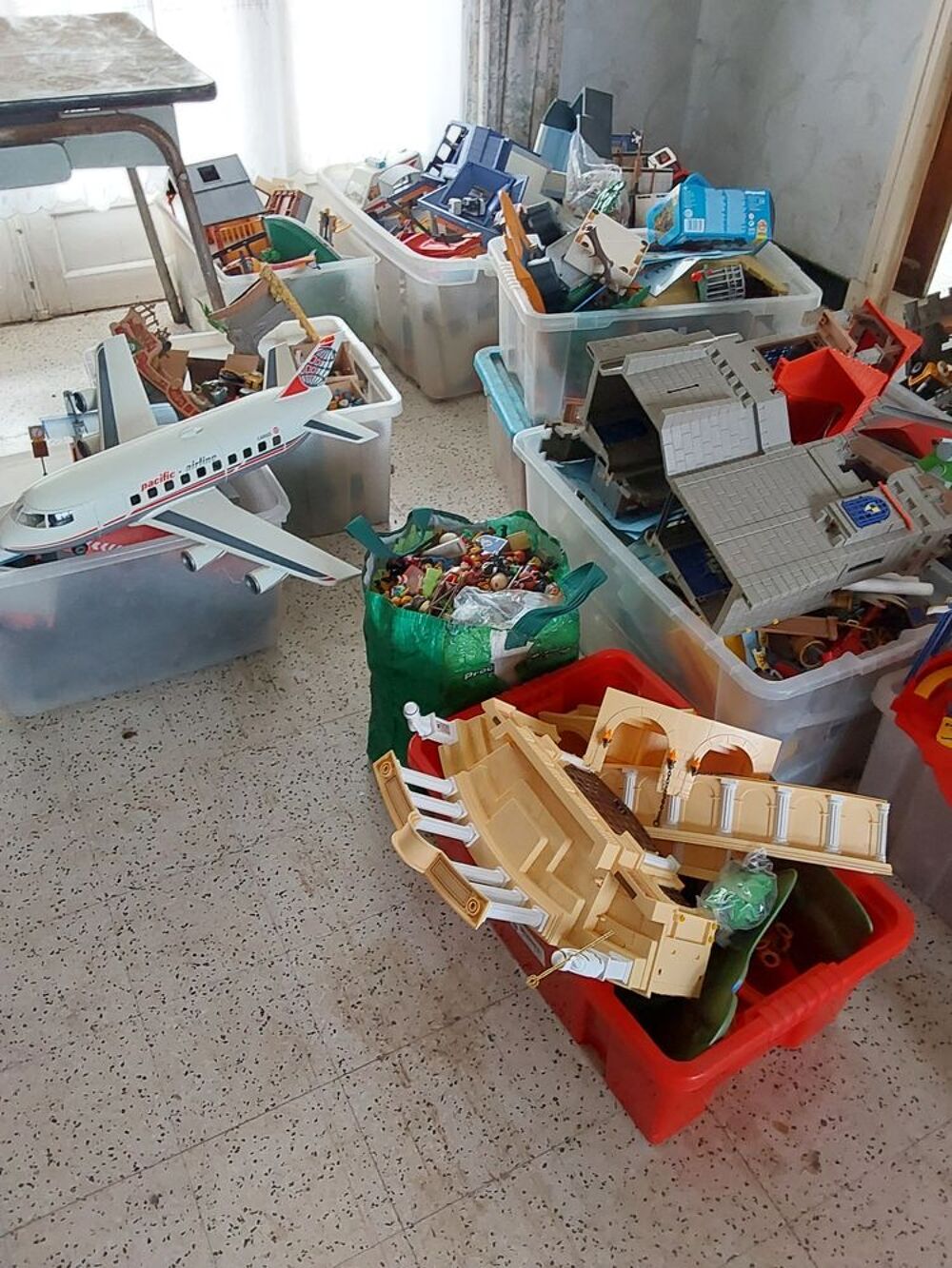 tr&egrave;s gros lots de playmobil Jeux / jouets