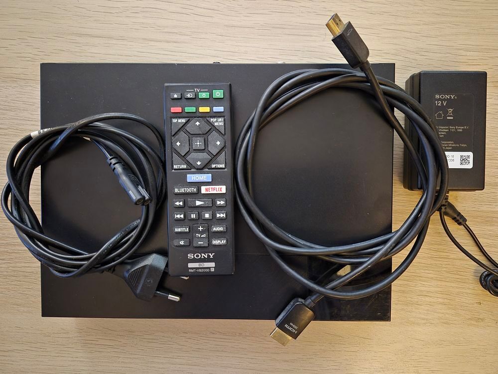SONY BDP-S6700: Lecteur bluray 3D, blu ray, DVD, CD, SACD Photos/Video/TV