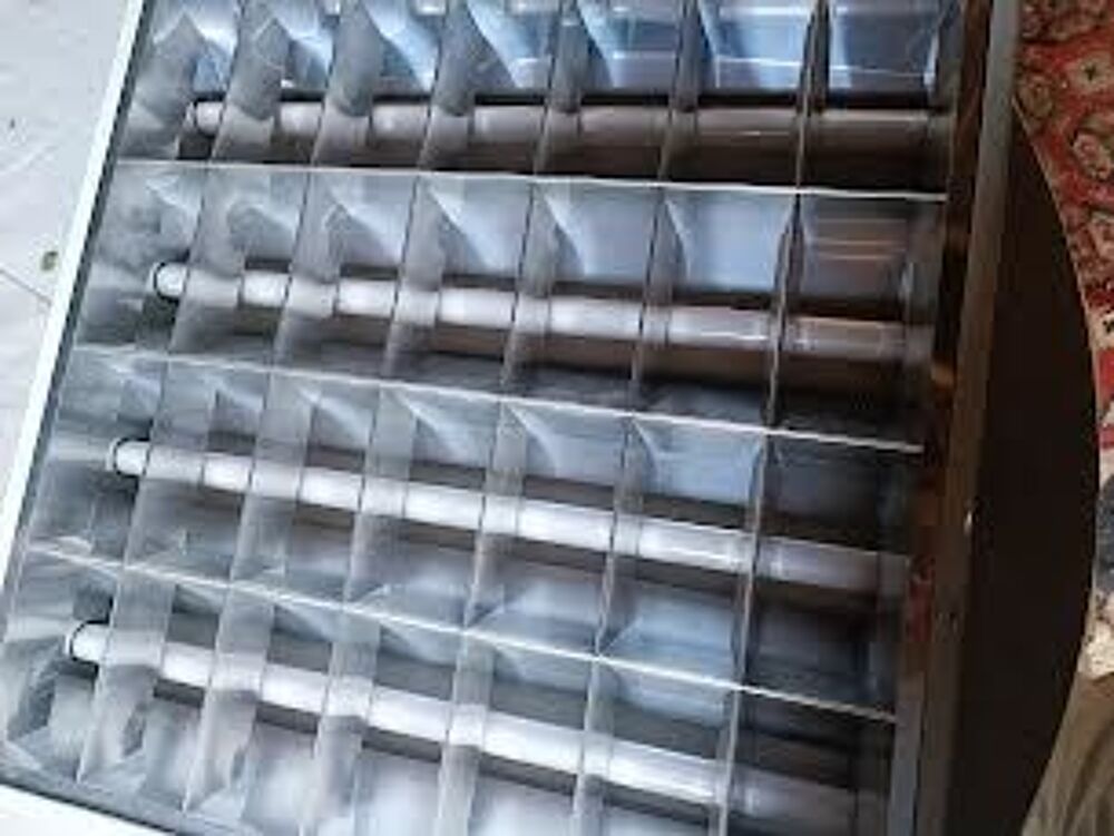 PLAFONNIER ECLAIRAGE DALLE AVEC GRILLE Bricolage