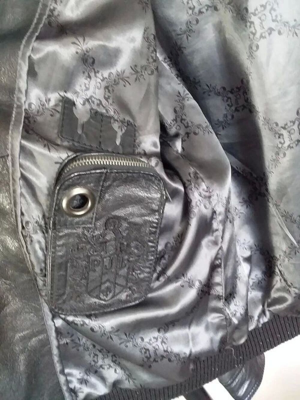 Veste en cuir Pepe Jeans
V�tements