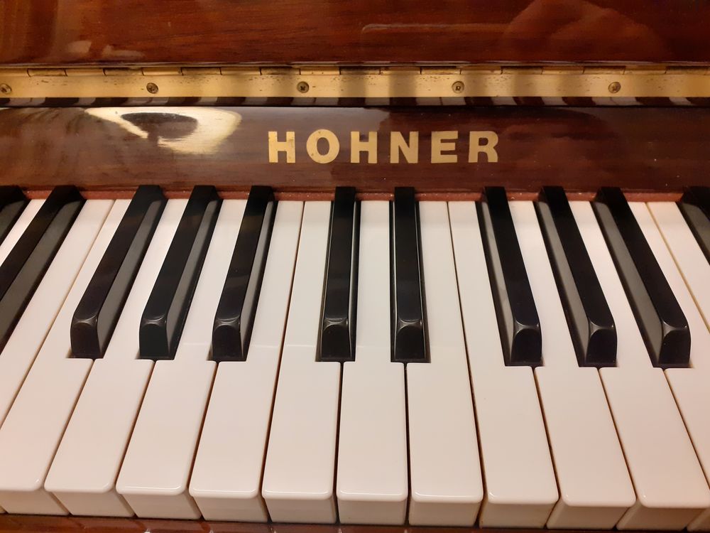Piano droit tr&egrave;s bon &eacute;tat Instruments de musique