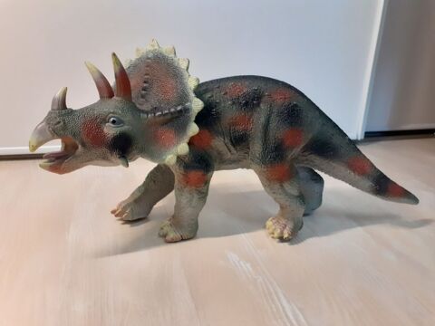 Grande Figurine  Dinosaure  de 43 cm - Marque Toys R Us 12 La Ferté-Alais (91)