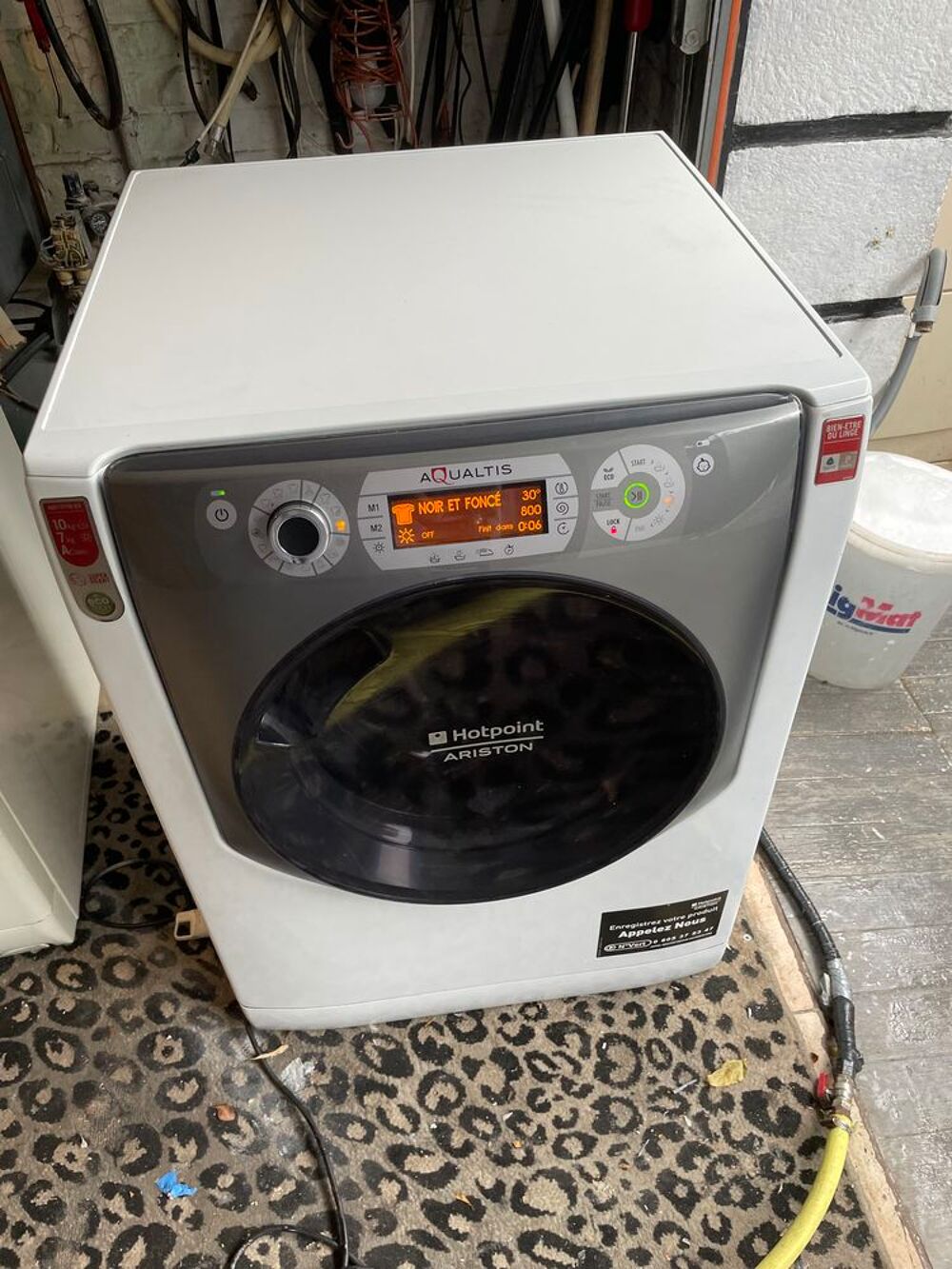 lave-linge s&eacute;chante. Marque Ariston 10/7 kg s&eacute;chant livraiso Electroménager