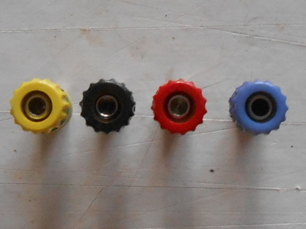 fiches banane femelles Legrand (65) Bricolage