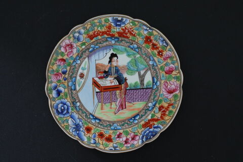 ASSIETTE EN PORCELAINE CHINOISE  1 PERSONNAGE 40 Saint-�tienne (42)