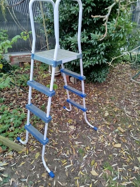 �chelle pour piscine ou autre usage, bon �tat g�n�ral. 30 Haisnes (62)