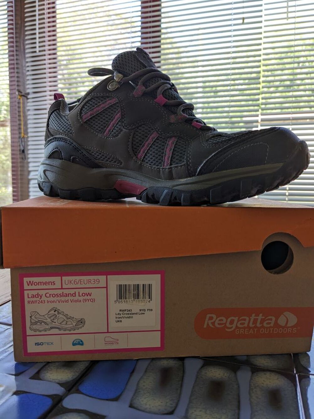 Chaussure de randonn&eacute;e Chaussures