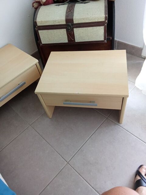 Tables chevet 5 Six-Fours-les-Plages (83)