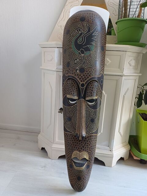 Masque en bois d'origine Ocanie pratiquement neuf. 50 Saint-Ouen-l'Aumne (95)