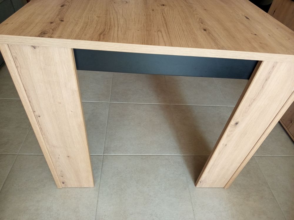Salle &agrave; manger bois, tr&egrave;s bon &eacute;tat Mobilier enfants