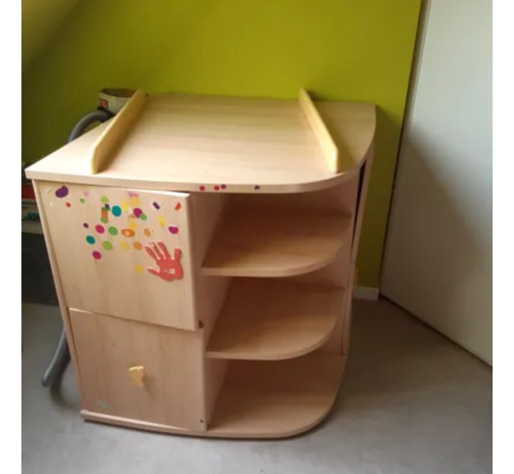 Commode table &agrave; langer Puériculture