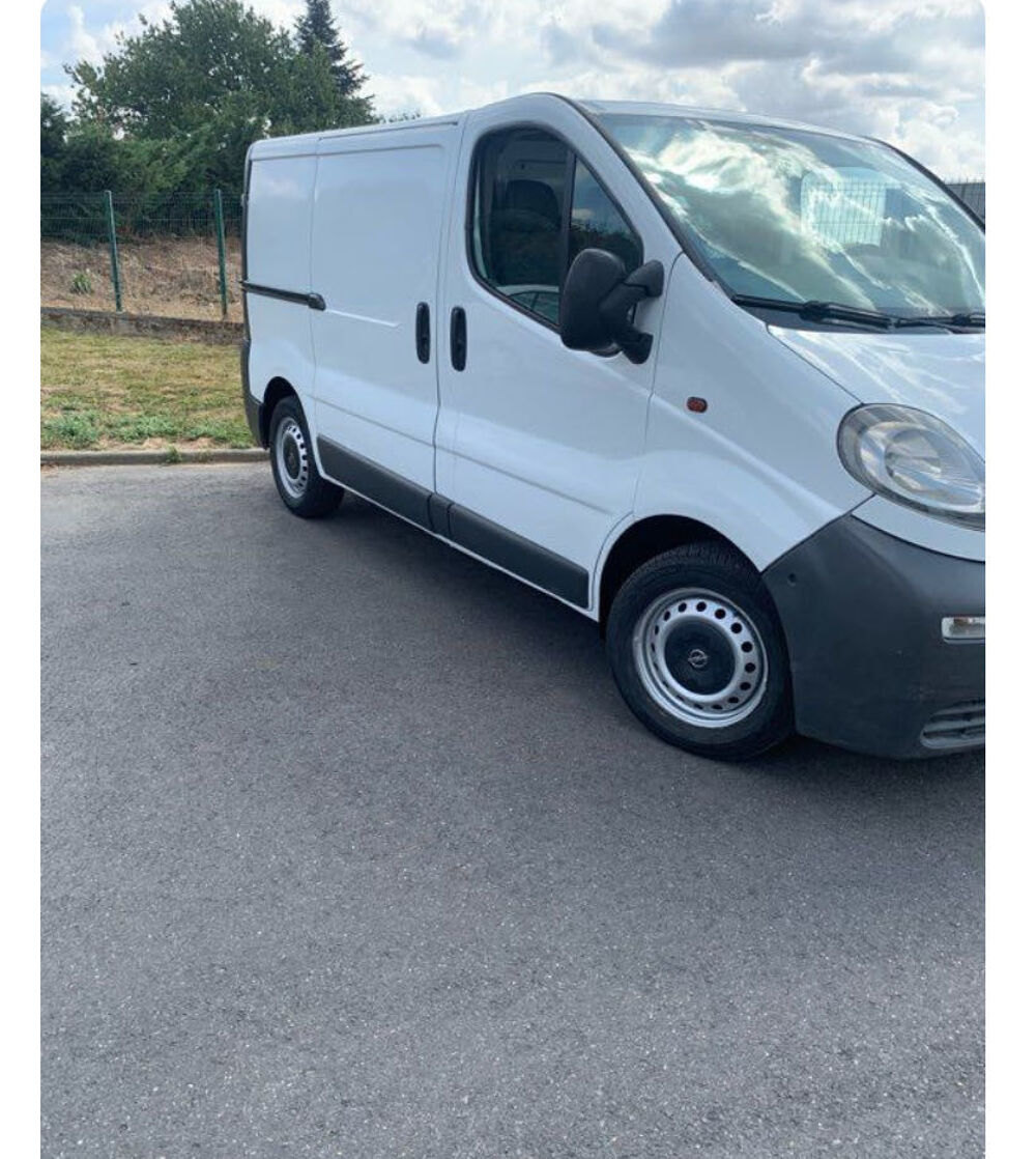 Vivaro 1.9 DI C1 K2700 2005 occasion 77580 Gu&eacute;rard