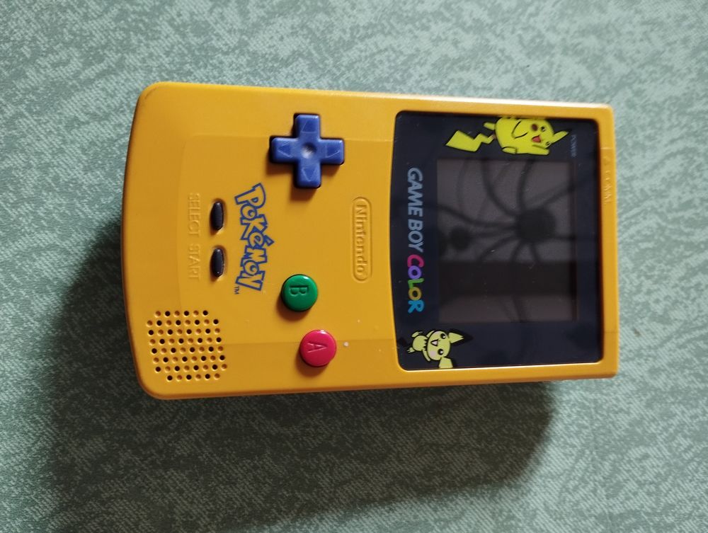 GAME BOY COLOR NINTENDO POKEMON ET 2 JEUX Consoles et jeux vidéos