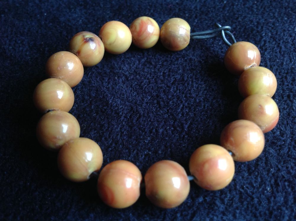 PETIT BRACELET PERLES BAK&Eacute;LITE 17 cm Envoi Possible
Bijoux et montres