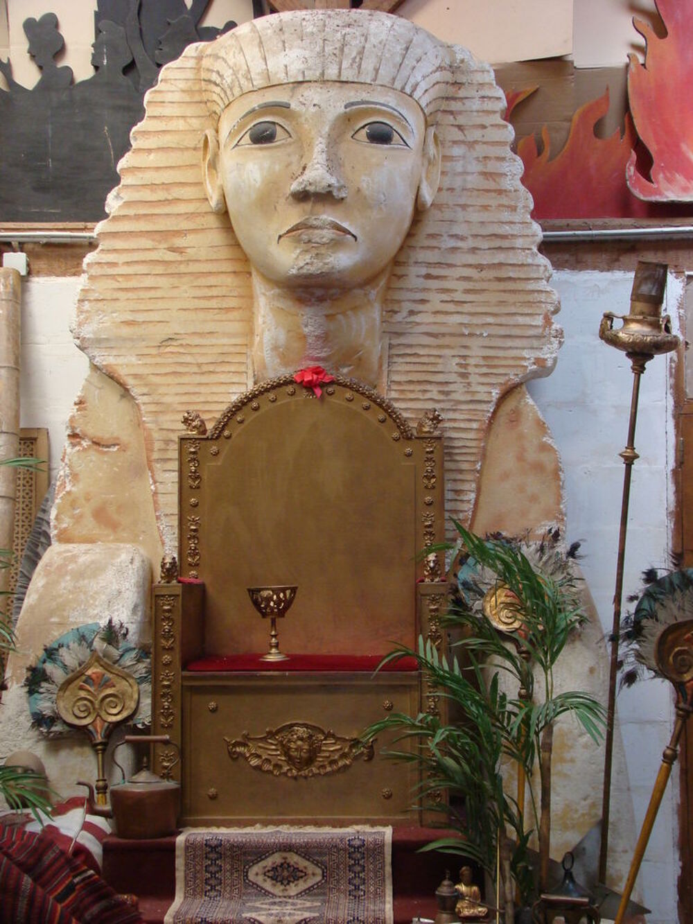TRONE D'&Eacute;XCEPTION 