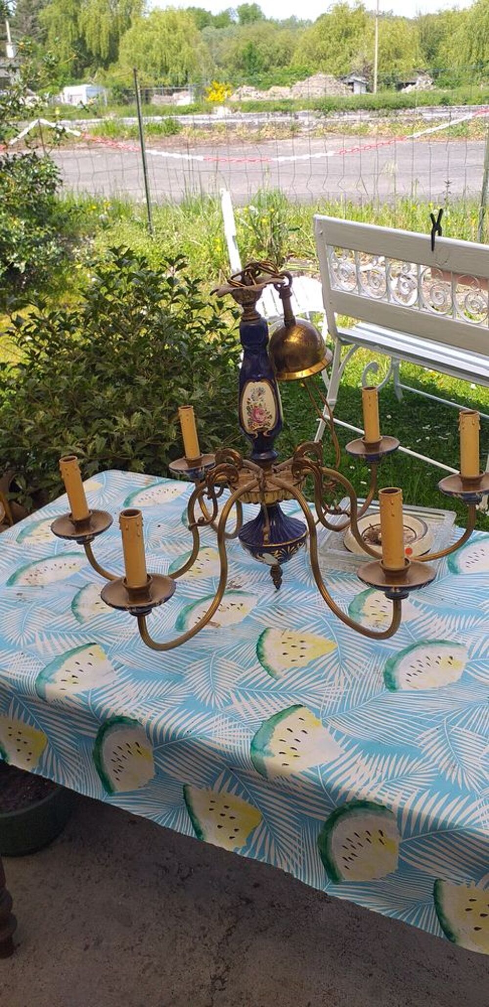 2 lustres ancien en porcelaine Electrom�nager