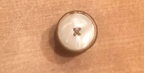 Bouton de manchette en Nacre 25 Toulouse (31)