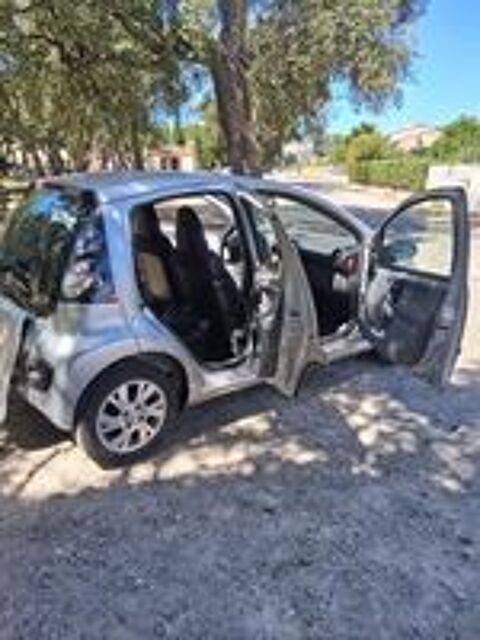 C1 1.0i Exclusive SensoDrive A 2010 occasion 66740 Saint-G&eacute;nis-des-Fontaines