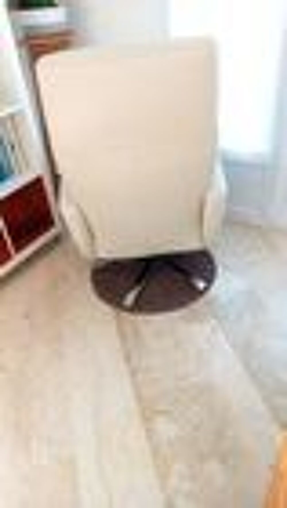 Canap&eacute; et fauteuil en cuir Meubles