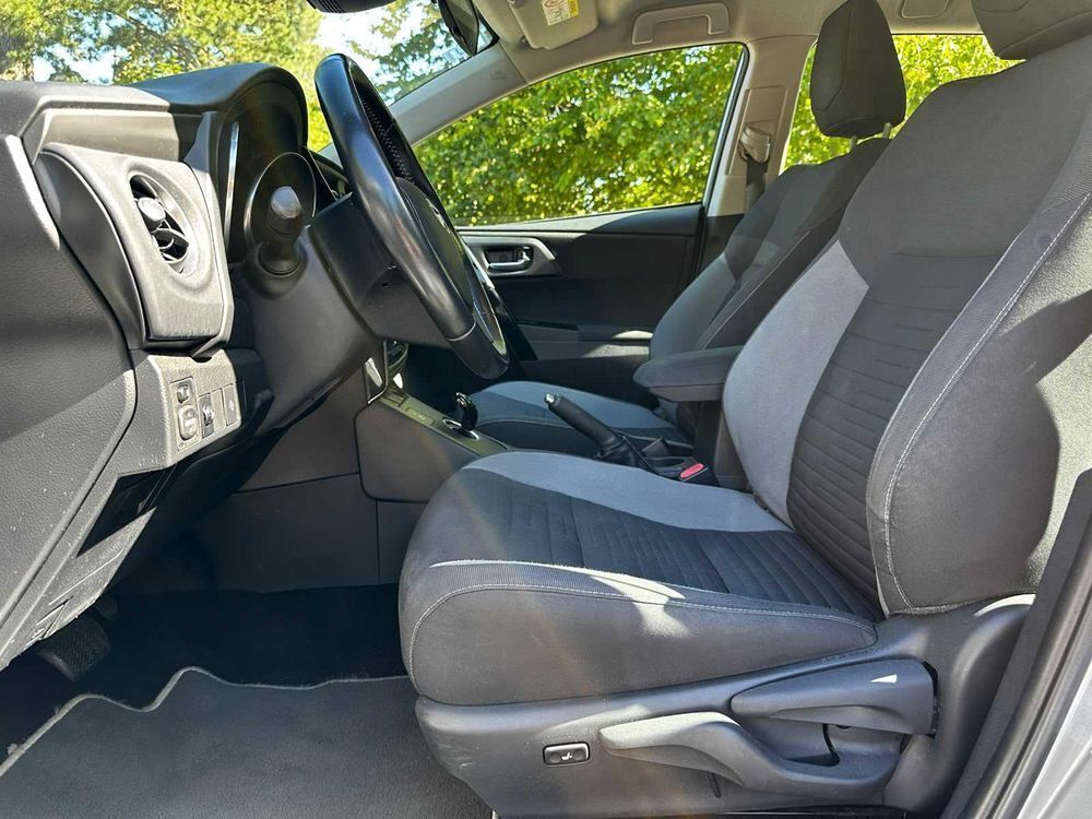 Auris Touring Sports Hybride 136h Business 2018 occasion 78110 Le V&eacute;sinet